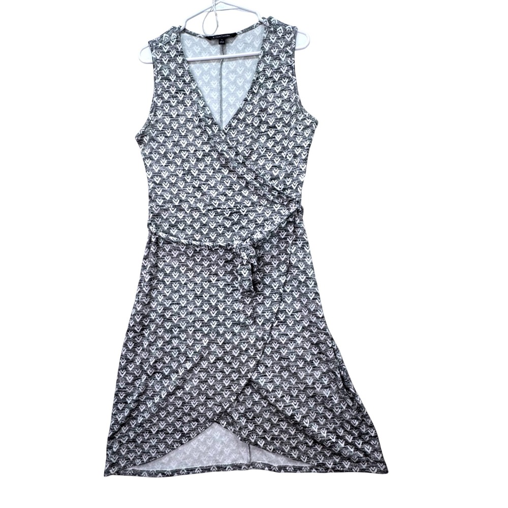 41 Hawthorn Faux Wrap Dress Womens M Grey Geometric Sleeveless Tie Waist Casual